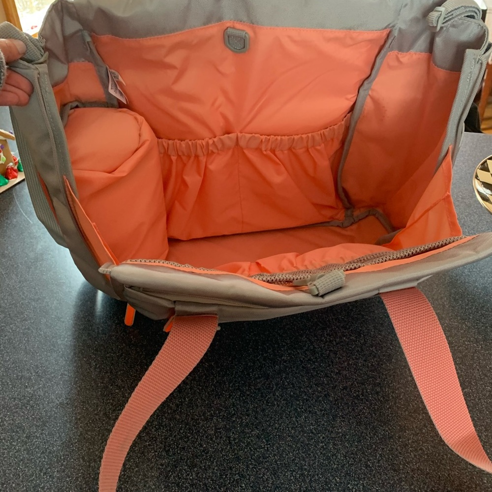 Diaper bag - Picture 3 of 6